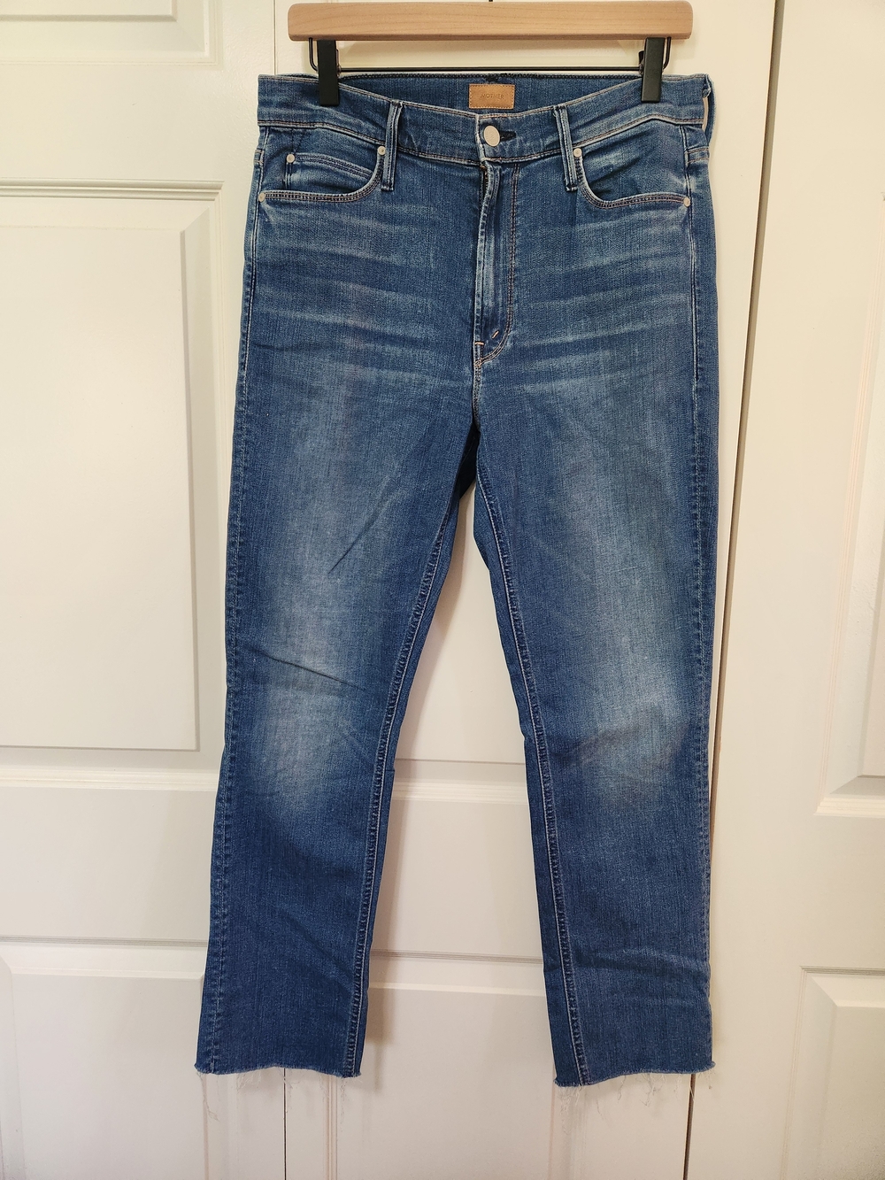 MOTHER The Mid Rise Dazzler Ankle Fray Blue Jeans